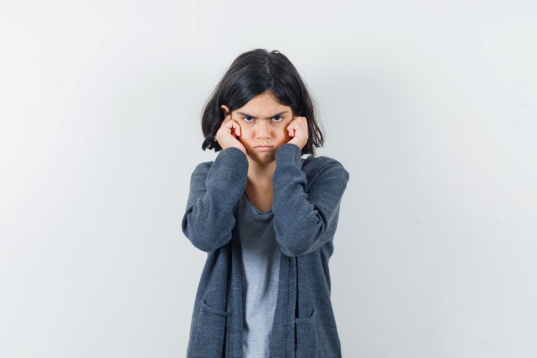 چگونه با کودک لجباز رفتار کنیم؟